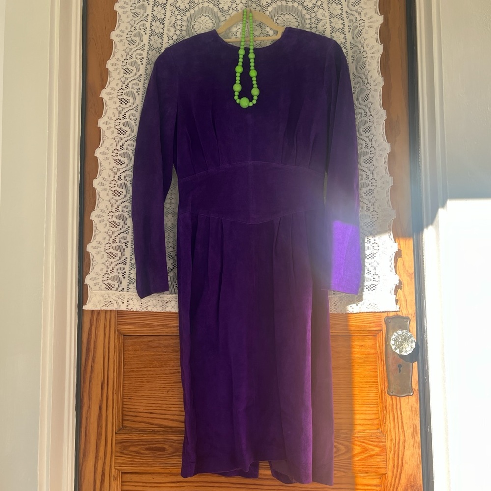 REAL SUEDE LEATHER 
VINTAGE LONG SLEEVE PURPLE DRESS 💜